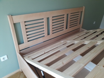 Gy�m�nt + 10 cm-mel magas�tott francia�gy - felnyithat� v�ltozat -140x200 cm, 160x200 cm, �s 180x200 cm-es m�retben- b�kk (kem�nyfa) kivitelben - nagy teherb�r�s�, massz�v!  - nat�r lakkozott sz�nben - g�zrug�val - �gyr�ccsal egy�tt - Most 50 % kedvezm�nnyel!- aj�nd�k memory kisp�rn�val!