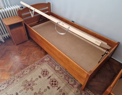 Zaf�r 90x200 cm + 10 cm magas�tott, felnyithat� hever� - nagy teherb�r�s�, massz�v! - Antikolt �cseresznye sz�nben p�colva - most 30 % kedvezm�nnyel! - most aj�nd�k kisp�rn�val! 