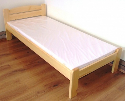 Zaf�r 90x200 cm - nagy teherb�r�s� hever�, �gyr�ccsal  -t�m�r, borovi feny�, lakkozott kivitelben - most 40 % kedvezm�nnyel!