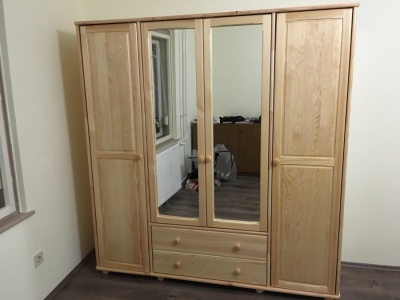 4 ajt�s, akaszt�s-polcos, 2 fi�kos kivitel� szekr�ny - t�k�rrel - Most 30 % kedvezm�nnyel! 3-f�le sz�nben! - t�m�r, borovi feny�, sz�p kivitel! - Akci�! 
